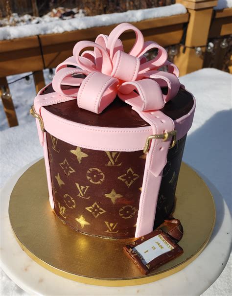 designer Louis Vuitton birthday cakes